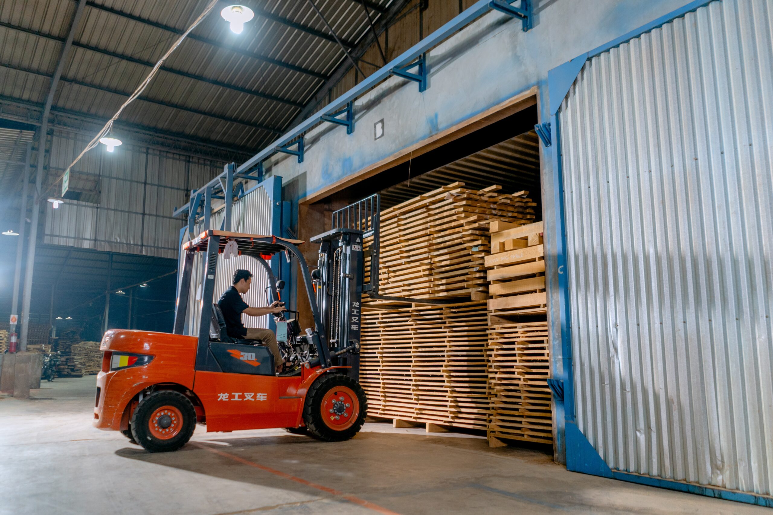Essential Best Practices to Keep Your Forklift in Tip-Top Shape