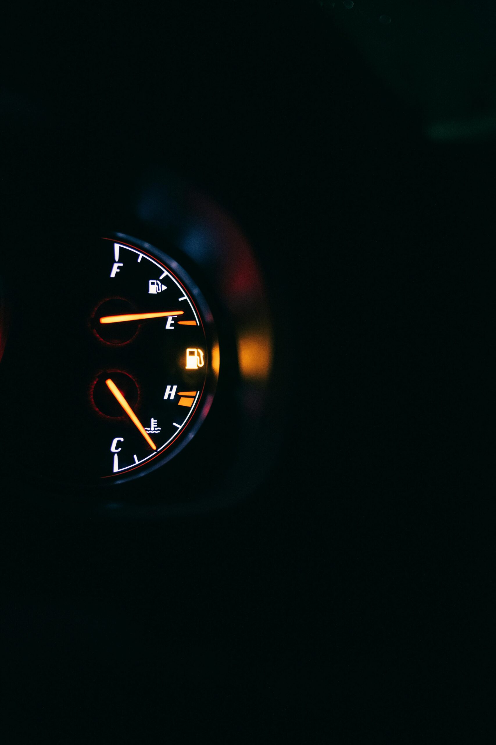 A truck temperature gauge